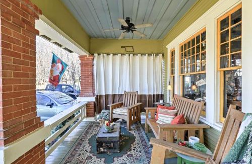 Fairmount House | Historic Fort Worth Cottage with Shared Pool!