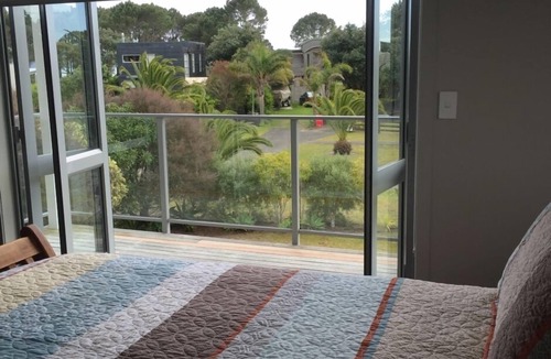 Matarangi House | Holiday Escape at the beach