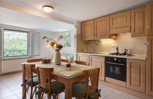Levanto House | Holiday Home 'Casa Luci' with Sea View, Private Terrace and Wi-Fi
