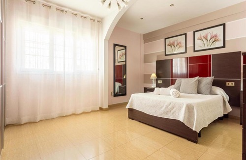 Gafares House | Holiday Home with Pool