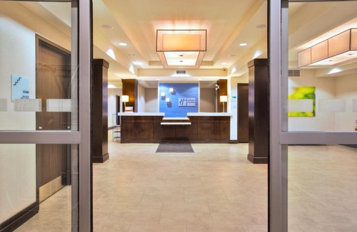 Sault Ste. Marie Hotel | Holiday Inn Express - Sault Ste. Marie by IHG