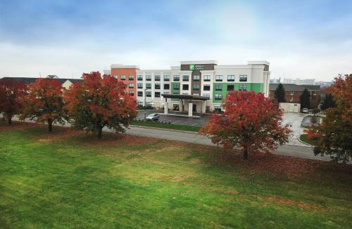 Evansville Hotel | Holiday Inn Express - Evansville by IHG