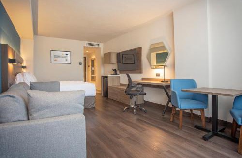 Zona Expo Hotel | Holiday Inn Express Guadalajara Expo by IHG