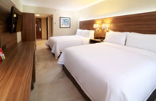 Tlaquepaque Hotel | Holiday Inn Express Guadalajara Aeropuerto by IHG