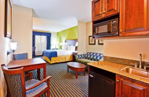Ooltewah Hotel | Holiday Inn Express Hotel & Suites Ooltewah Springs - Chattanooga by IHG