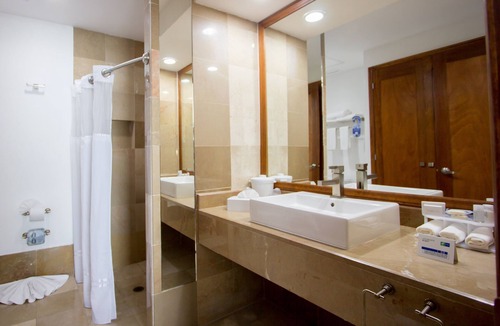 Nuevo Laredo Hotel | Holiday Inn Express Nuevo Laredo by IHG