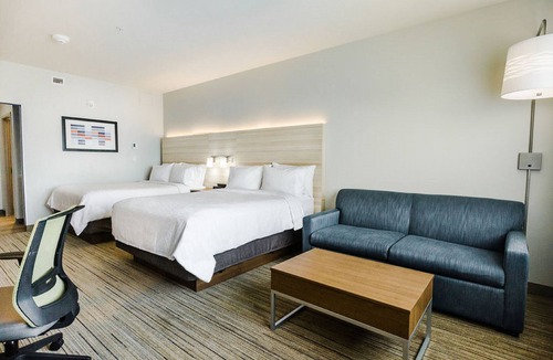 St. Albert Hotel | Holiday Inn Express & Suites Edmonton N - St. Albert by IHG