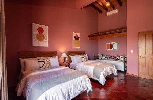 Balcones Bed & Breakfast | HOLT Balcones Guesthouse - Two Double Beds Room