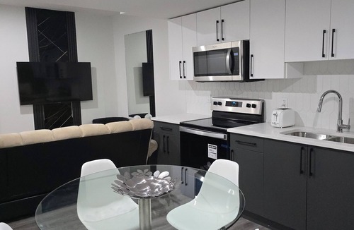 Northeast Edmonton House | HOME AWAY FROM HOME. 7min or less radius to all amenities and downtown Edmonton