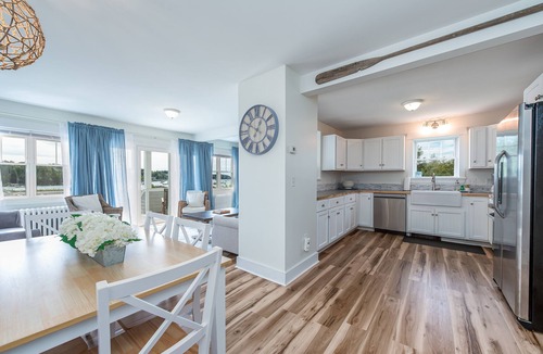 Mid-Coast and Islands House | Homeport - Modern oceanfront cottage overlooking quintessential Mackerel Cove