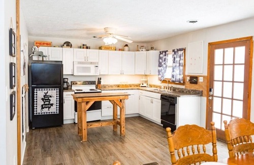 Stafford House | Horsepen Trail Retreat in Gilbert Wv