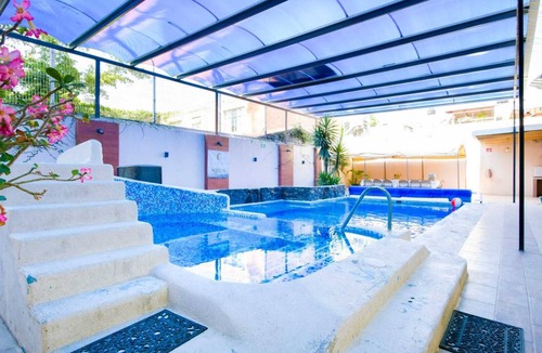 Lafayette House | Hostal Privado con Alberca en Guadalajara