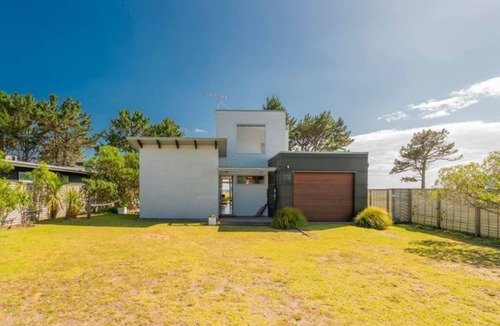 Matarangi House | Hosts on the Coast Taranui's Nest