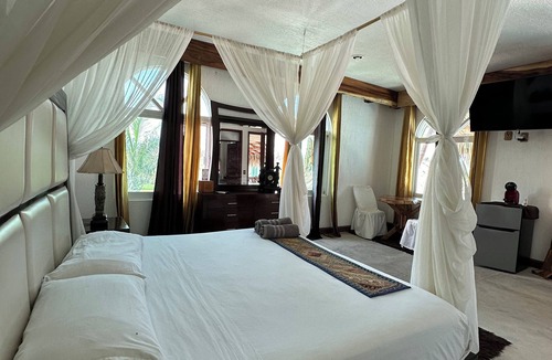 Coyuca de Benitez Hotel | Hotel Boutique Punta Jamaica