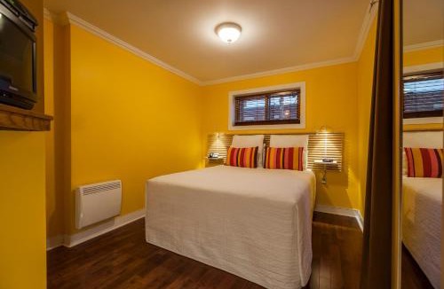 Quartier des Spectacles Hotel | Hotel Chateau de l'Argoat