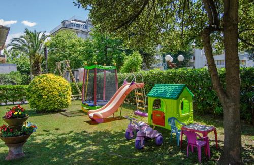 Marina di Massa Hotel | Hotel Gabrini