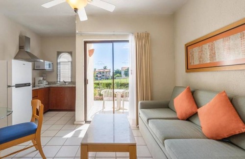Campo de Golf Fonatur Hotel | Hotel ∙ Vibrant 1BR Condo Walking Distance to Punta Sur Golf Course