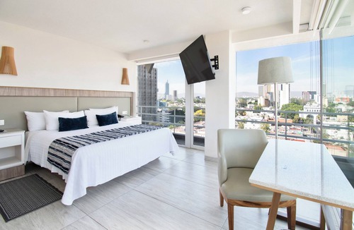 Zona Minerva Hotel | Hotel Velvet Plaza