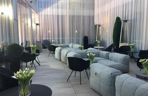 Quartier des Spectacles Hotel | Hotel Zero 1 Montreal