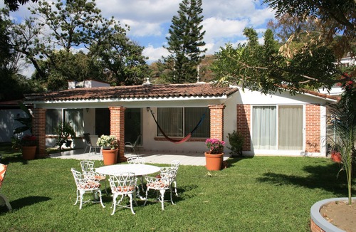 Yautepec House | Hotels Near the Area: Quinta los Tamarindos y Bungalows - Yautepec