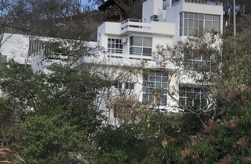 Puerto Angel House | House 100 meters from the Pantheon beach, with private pool and splendid atmosphere.