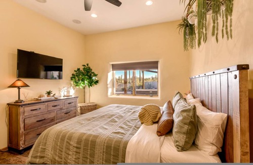 Tucson House | House ∙ 4 bedrooms ∙ 14 guests