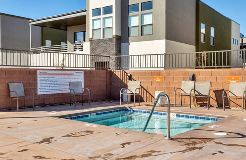 Bloomington House | House ∙ 4 bedrooms ∙ 12 guests
