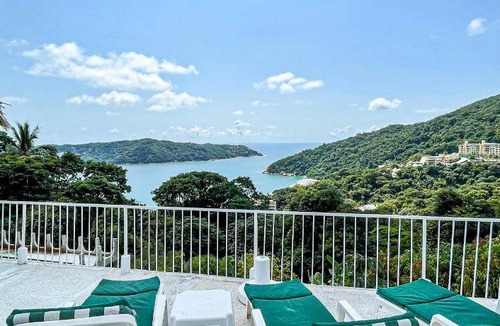 Pichilingue House | House ∙ 5 bedrooms ∙ 15 guests