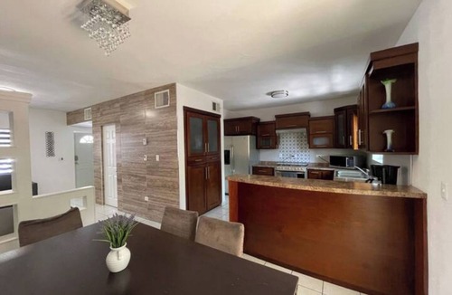 Juarez Municipality House | House in the Consulate!
