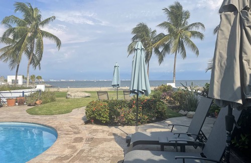 Flamingos House | House on the beach in La Cruz, DISCOUNT: for July-Oct, 3BD 3bath, sleeps 7