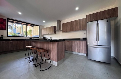 Avandaro House | House with hottub