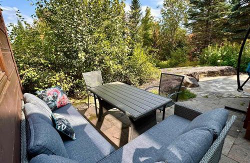 St-Adolphe-d'Howard Ski Chalet | Howard Lodge & Spa