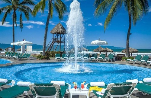Las Jarretaderas Apartment | I bedroom suite sleeps 2. living room sleeps 4 . kitchenette and bathroomn