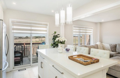 Vaughan House | Immaculate Pet & Smoke-Free Haven Near Wonderland