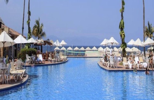 Marina Vallarta Condo | Impeccable Oceanfront Puerto Vallarta Suite with stunning views