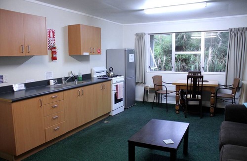 Great Barrier Island Cottage | Inviting Cottage for a Romantic Getaway near Mount Hobson, Great Barrier Island