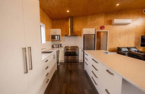 Twizel House | Jack Adamson Lodge, Twizel