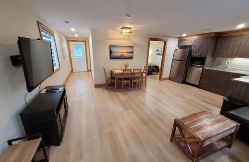 Petawawa House | Jack Pine Cabin at Pine Ridge Park