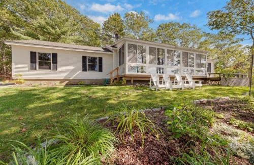 Sullivan House | JCR Taunton Bay Hideaway home