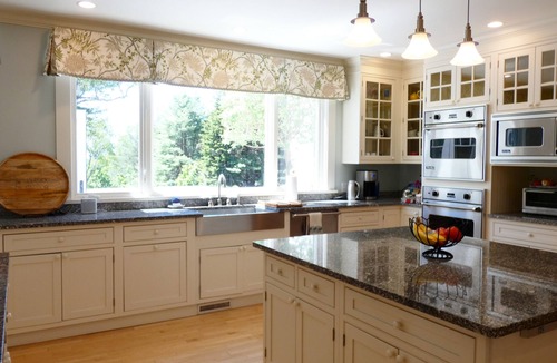 Northeast Harbor Cottage | July week available! Stunning Northeast Hrbr Cottage with beach, close to town.