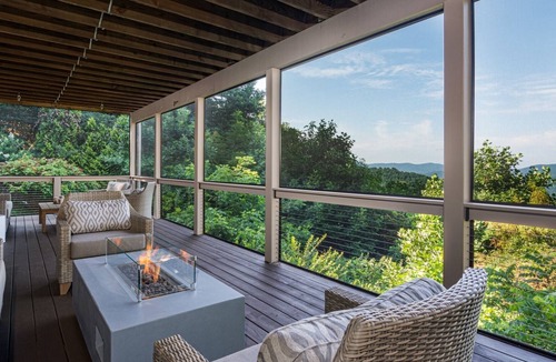 Laurel Park House | Jump Off Rock Retreat in Hendersonville
