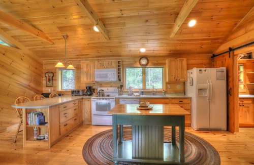Rangeley Plantation House | Keewaydin Lodge - Beautiful home on Mooselookmeguntic Lake