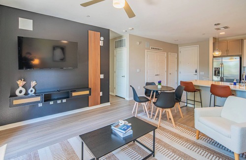 Orange Heights Apartment | KLVG - Alta North Central