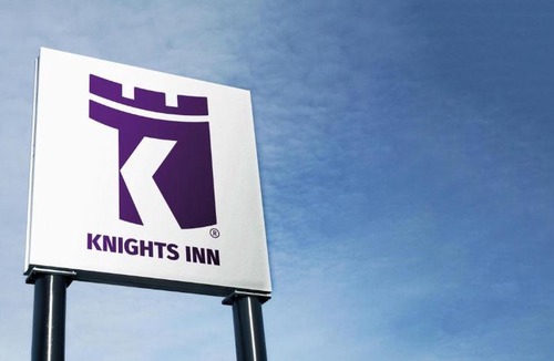 North Meadows Hotel | Knights Inn Hartford