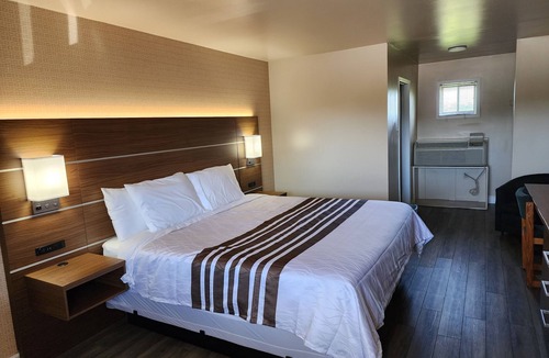 Lindsay Hotel | Knights Inn Lindsay