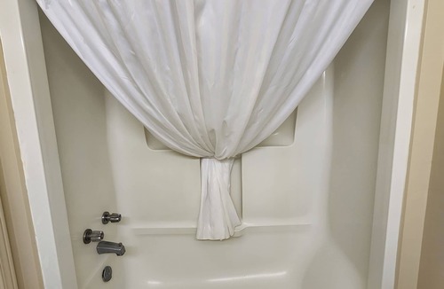 Lindsay Hotel | Knights Inn Lindsay