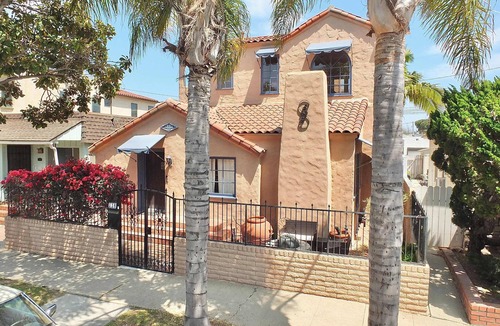 Belmont Shore House | La Brisa 1 Block From the Beach!