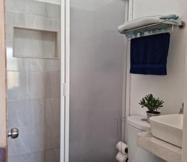 Comitan de Dominguez Apartment | LA CASA AMARILLA, centrica, barrio local.