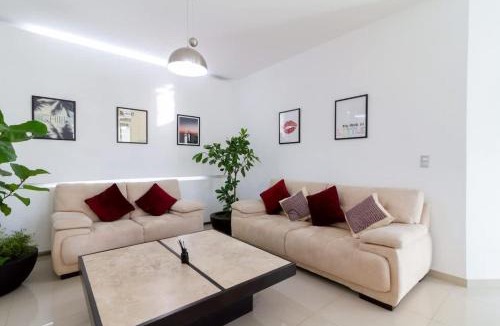 Zapopan Apartment | La casa de mi tia divorciada Family