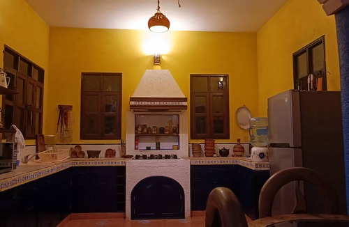 Piste House | La casa de piedra y colores